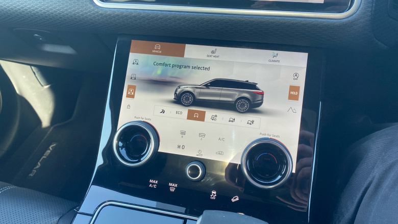 Land Rover Range Rover Velar 3.0 D300 MHEV R-Dynamic SE 5dr Auto Diesel Estate